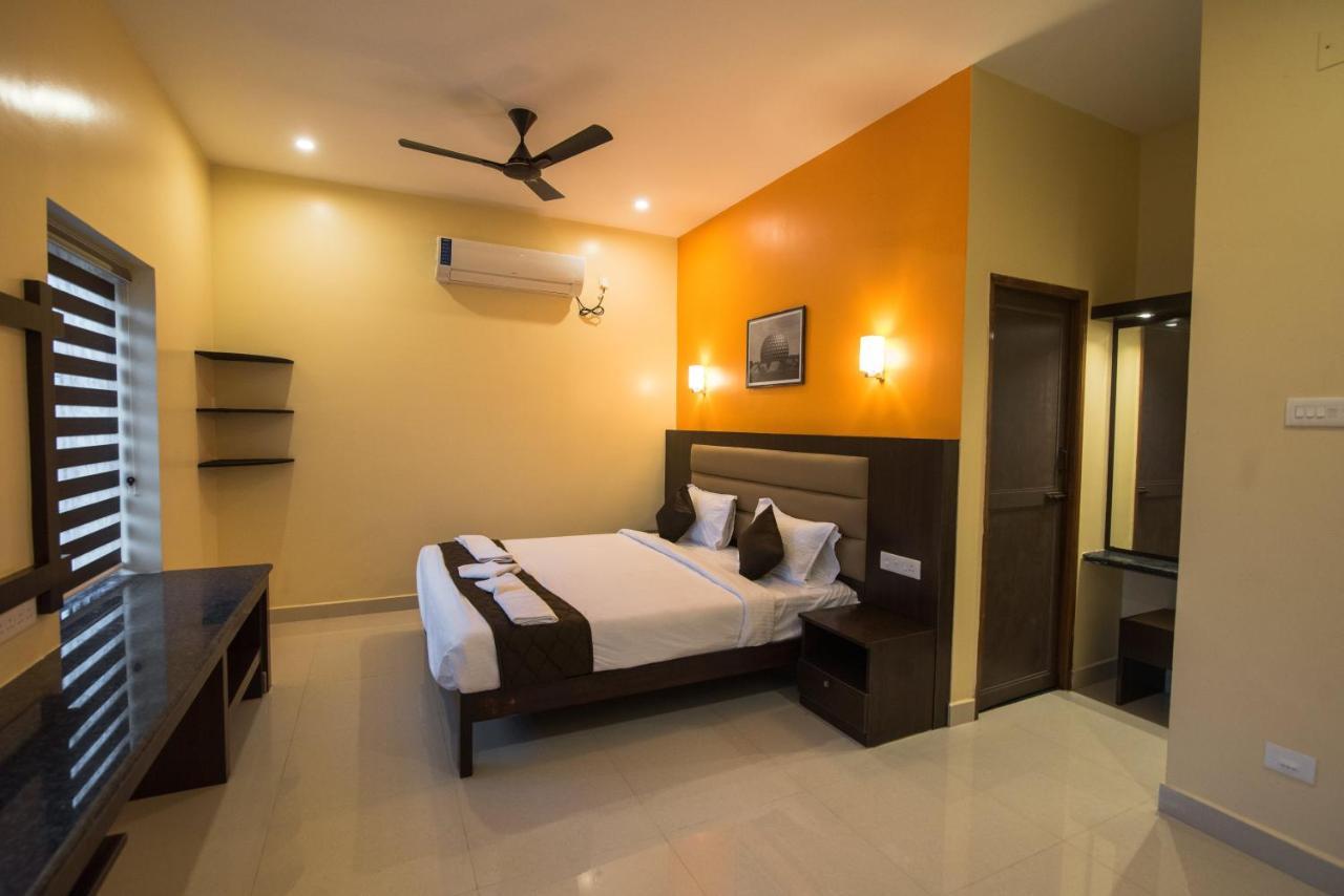 Saffron Vilva Hotell Pondicherry Exteriör bild